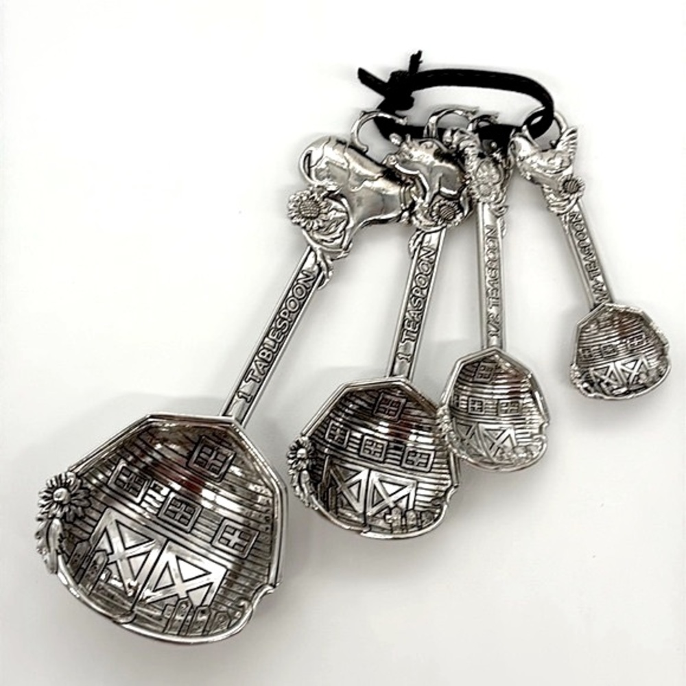 Barn/Farm Animal Theme 4 Piece Metal Measuring Spoons Set